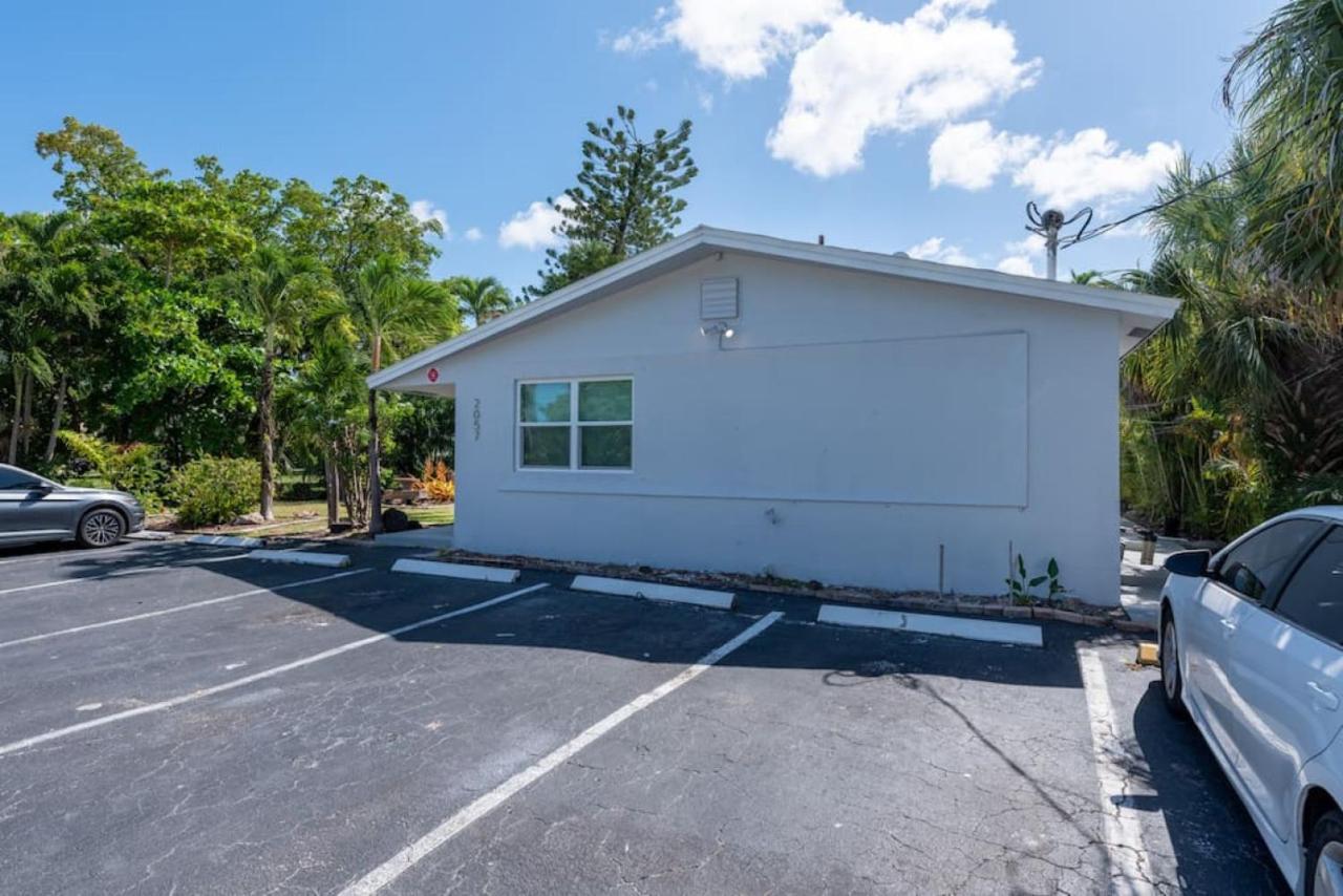 Just Off Wilton Drive Apt 5 Fort Lauderdale Exterior photo